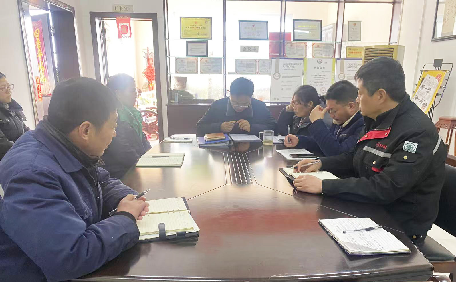 Dafeng Mingyue Bearing Bush Co., Ltd. mengadakan pertemuan bulanan pertama untuk tahun 2025